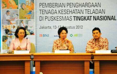 Tenaga Kesehatan Merupakan Pahlawan Pembangunan Kesehatan